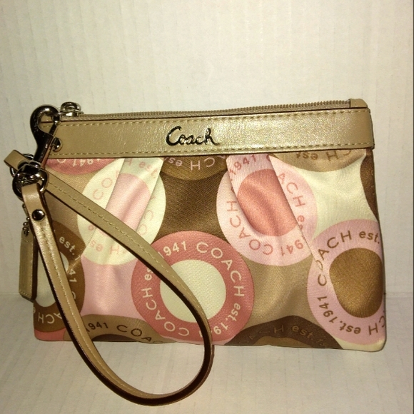 ☆Like New☆Rare COACH Soho Snaphead Pink Sateen Medium Clutch Wristlet ☆ - Picture 9 of 16